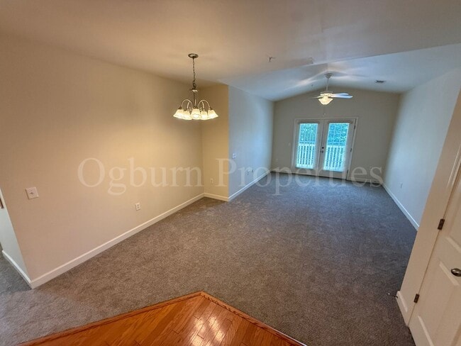 Photo - 2BR/2BA Condo, Convenient to University Pkwy & Hwy 52