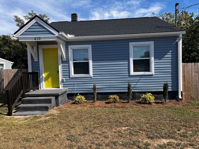 Building Photo - Renovated Cottage near Downtown Fayettevil... Rental
