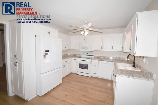 Photo - *PENDING* Great 3BD 3BA with washer/dryer ...