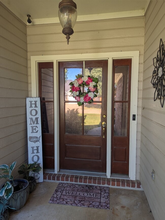 Photo - 405 Heritage Dr
