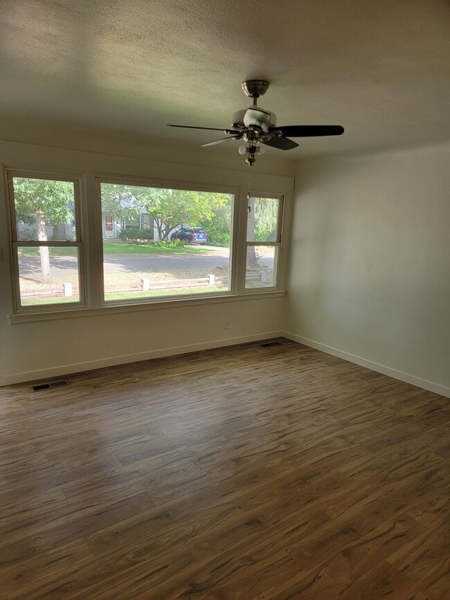Photo - 3 Bed 2 Bath Home