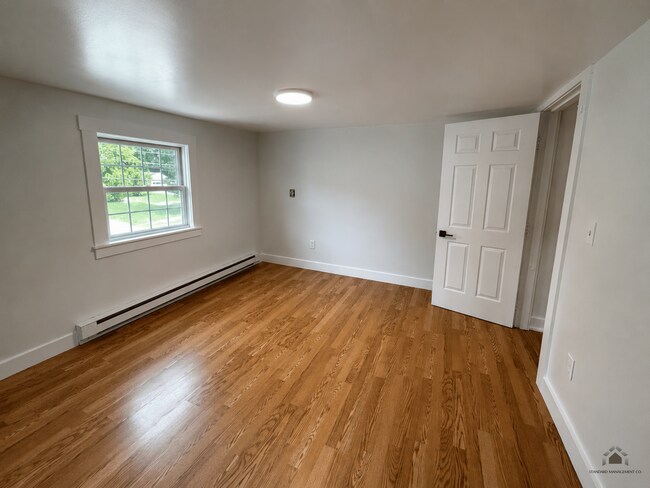 Photo - 37 Windsor St Unit 2