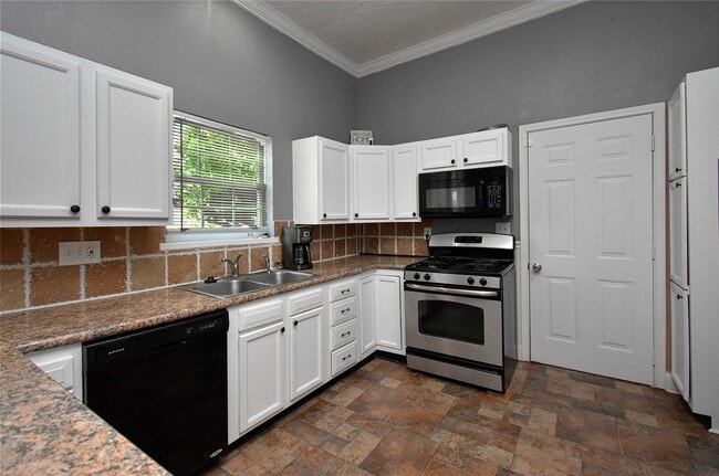 Building Photo - 504 Green St