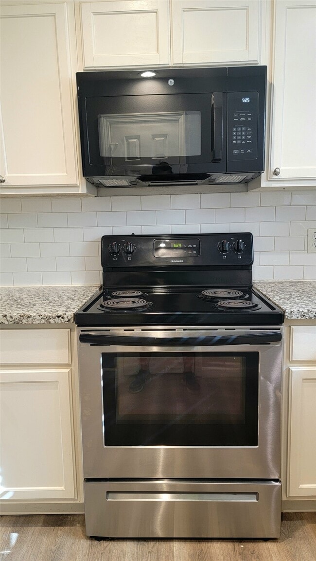 Photo - 4130 Galesburg St