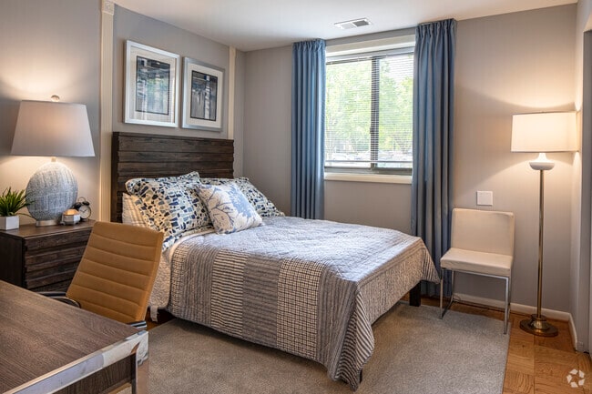 3BR,2BA-1263sf