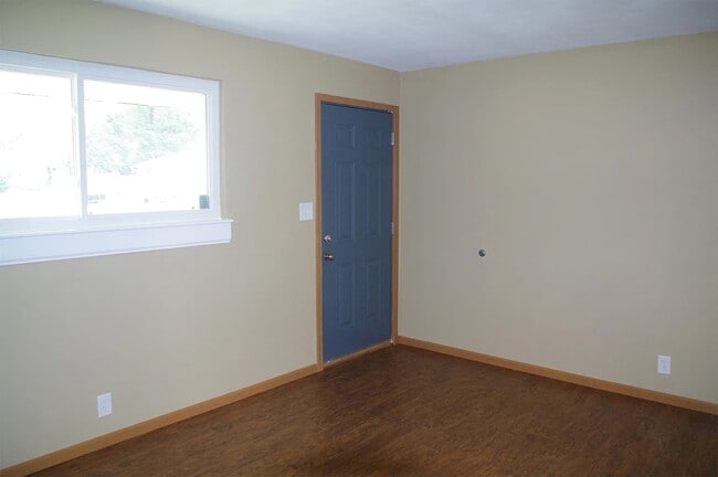 Photo - 305 Baltes Dr Unit C