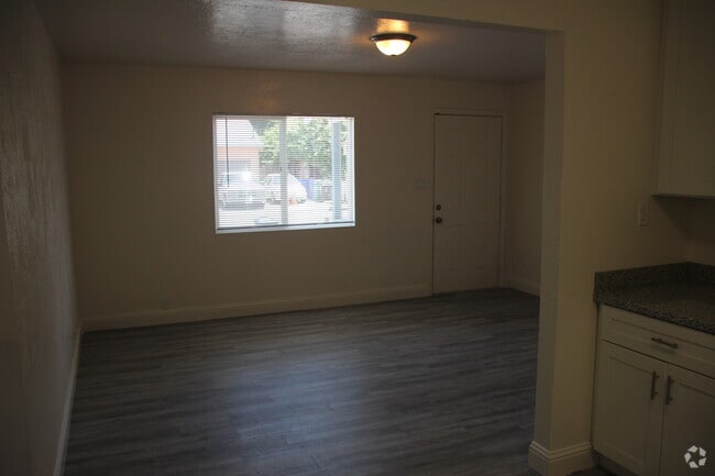 Building Photo - 2815 19th St Unit 2815 Rental