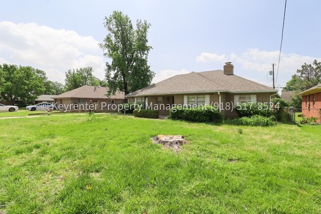 Photo - LARGE | 3 Bed | 2 Bath | Midtown Tulsa