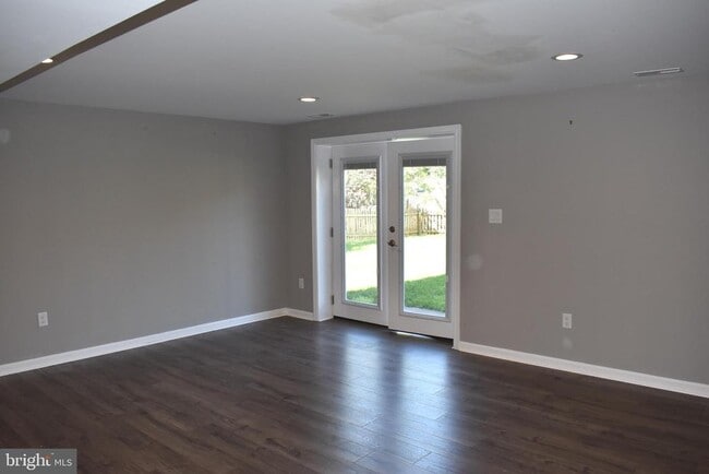 Photo - 2174 E Greenleaf Dr