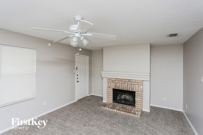 Photo - 8709 Saddle Ridge Cir