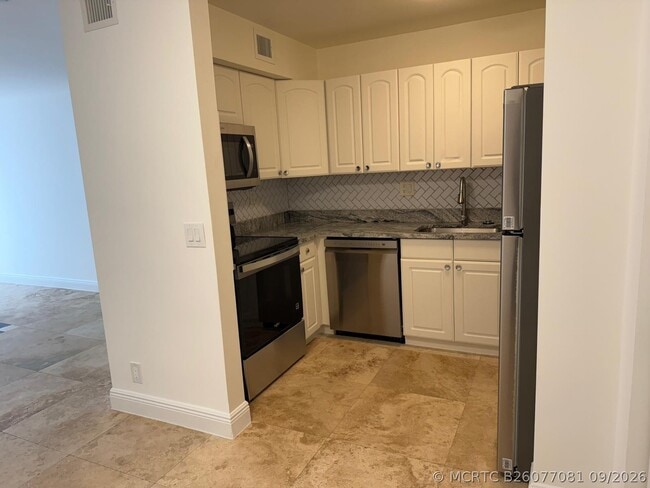 3265 Coral Ridge Dr