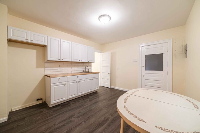 Photo - $1300 - Spacious Hamtramck home