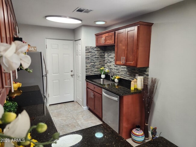 Photo - 3026 E Brill St Unit 4