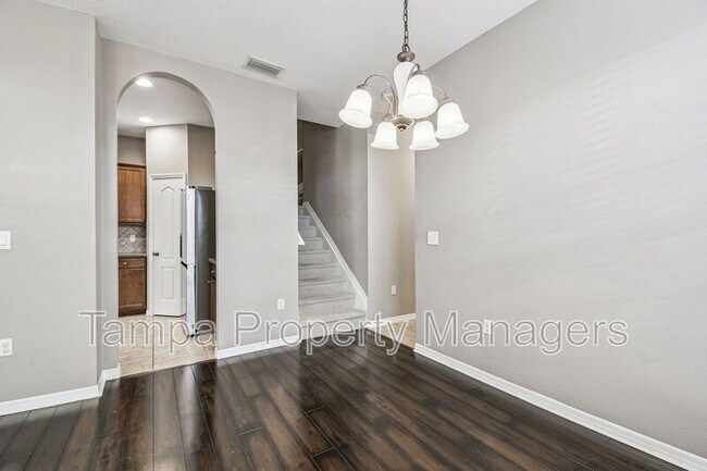 Photo - 5704 Kingletsound