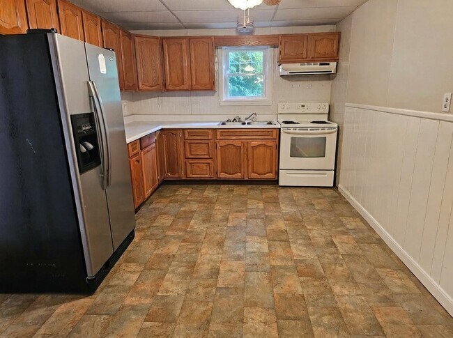 574 Fitzwilliam Rd Unit 1