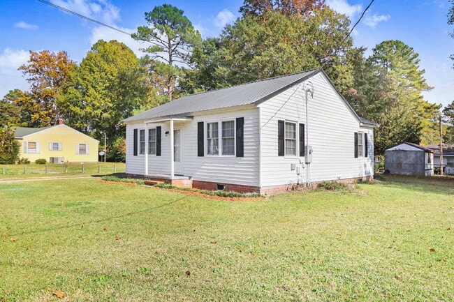 Photo - **RENOVATED** 2 BR 1 BA HOME IN GOLDSBORO- close to SJAFB!