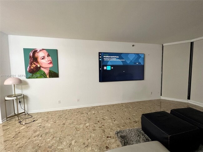 Photo - 1717 N Bayshore Dr Unidad A-1057