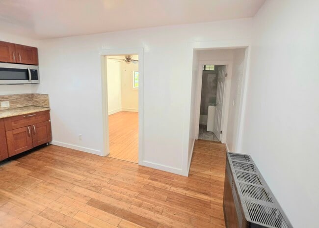 Photo - 1361 W Vernon Ave Unit 1361 W. Vernon Ave. Newly Renovated +A/C