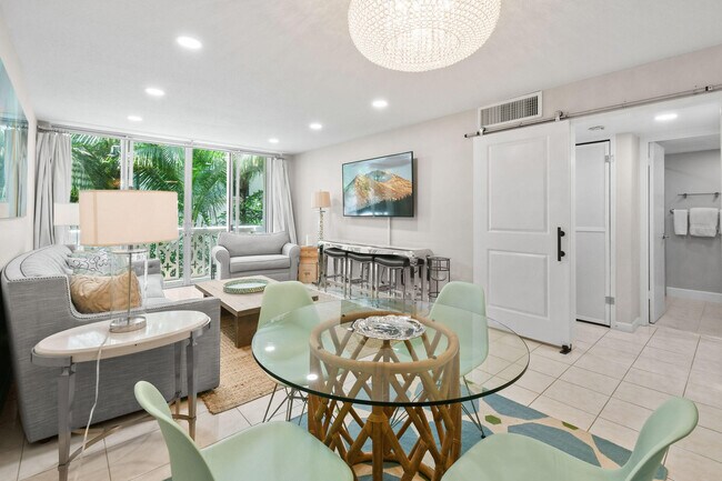 Photo - 227 Brazilian Ave Unidad 2h