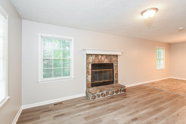 Photo - 2905 Mountain Brook Rd