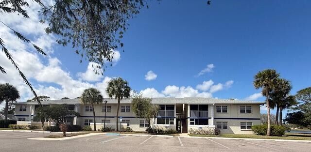 Photo - 1500 SE Royal Green Cir Unidad 203