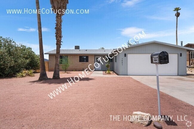 Building Photo - 7441 N Gilbert Pl Rental