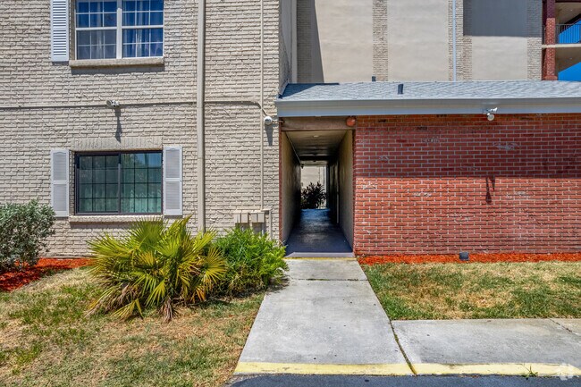 Entrada - Concord Village