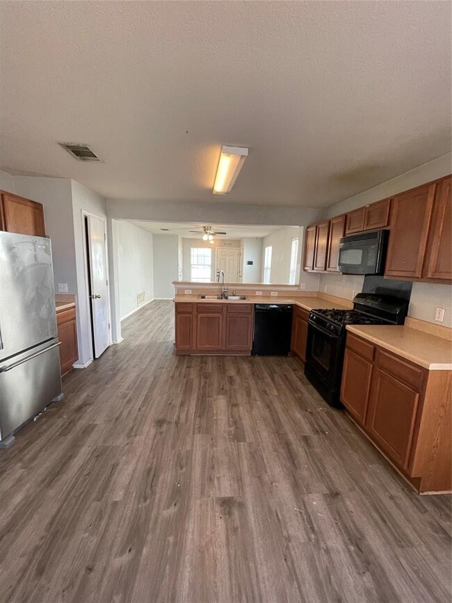 Photo - 6605 Plains Crest Dr