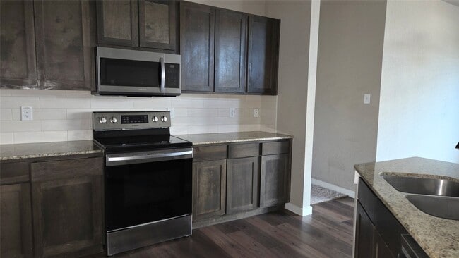 Photo - 9721 Grosbeak Ln