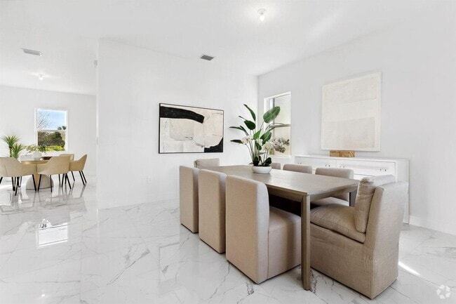 Building Photo - 12240 SW 44th St Rental