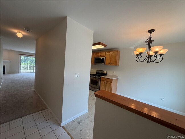 1403 Scarborough Dr