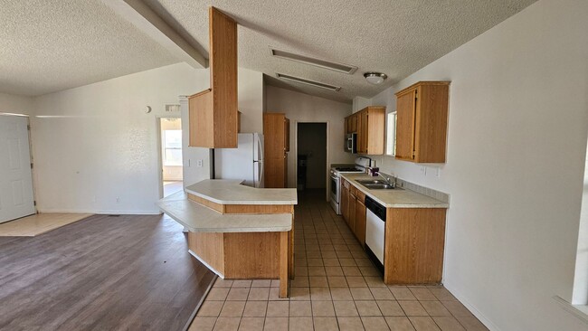 Photo - Spacious 3-Bedroom, 2-Bath Mobile Home in California City – Comfortable Living with Great Communi...
