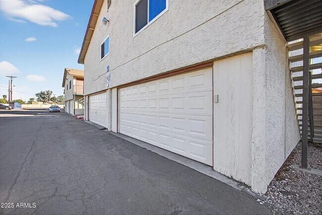 Photo - 860 E Brown Rd