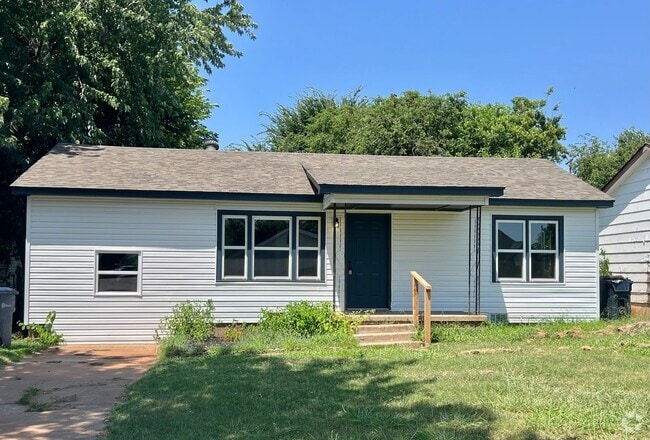 Building Photo - ? Cozy 3 Bedroom Home with Large Yard Sout...