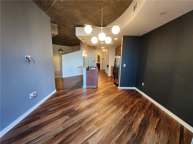 Photo - 400 W Peachtree St NW Unidad 1614