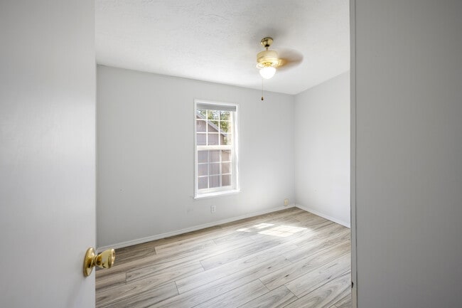 Photo - 53955 1st St