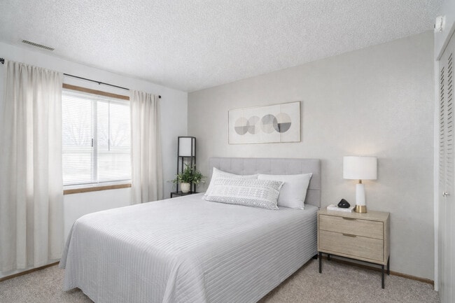 Thunder Ridge Apartments