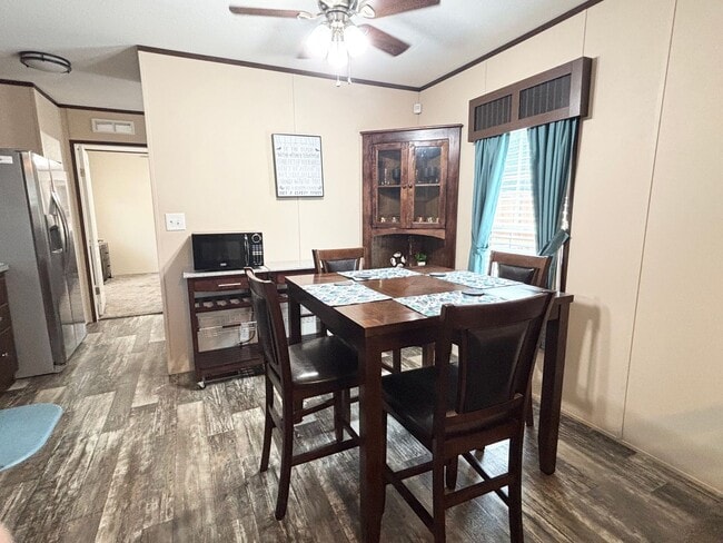 Photo - 2536 Blue Marlin St SW