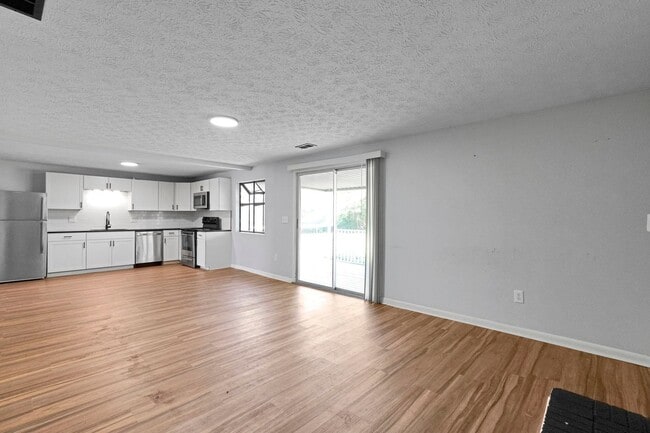 Photo - 859 Eliots Oak Rd
