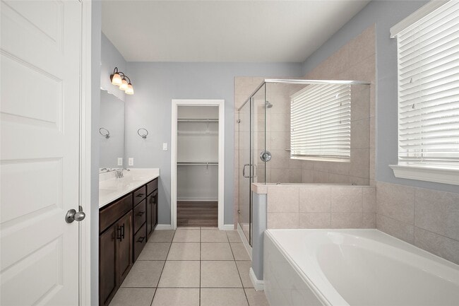 Building Photo - 4742 Tintagel Ln