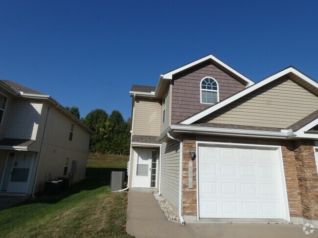 Building Photo - 13640 Oak Valley Dr Rental