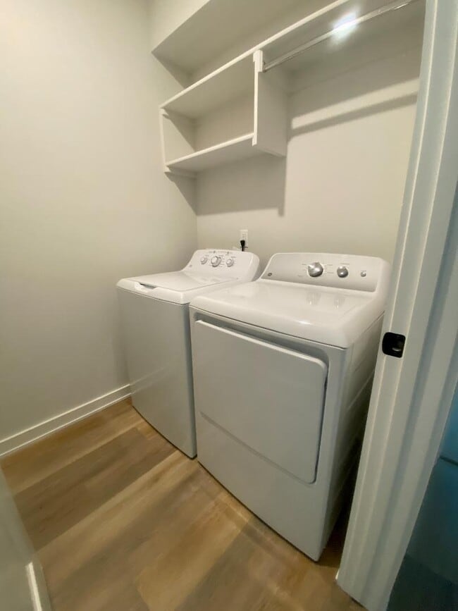 Photo - 529 W Dallas St