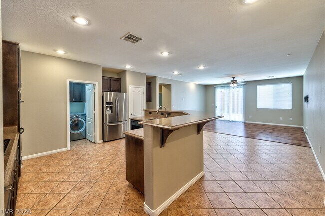 Photo - 2116 Mistle Thrush Dr