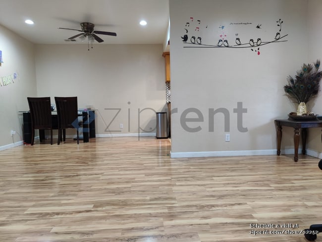 Photo - 45 Lonetree Ct