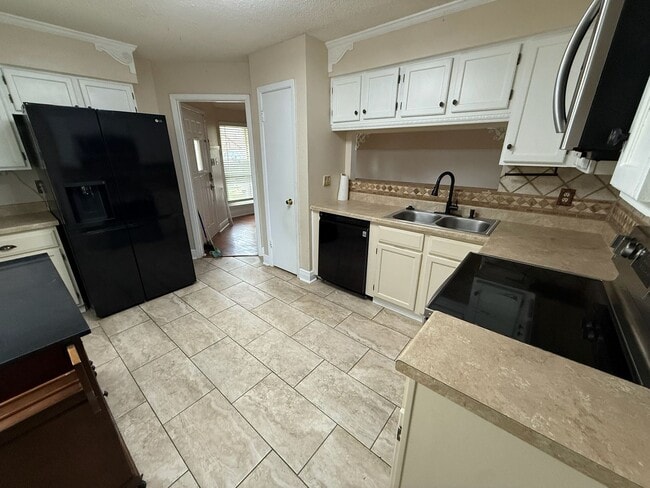 Photo - Freshly updated 4/2 in the heart of Spring, TX