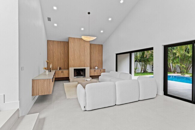 Photo - 2668 NW 41st St