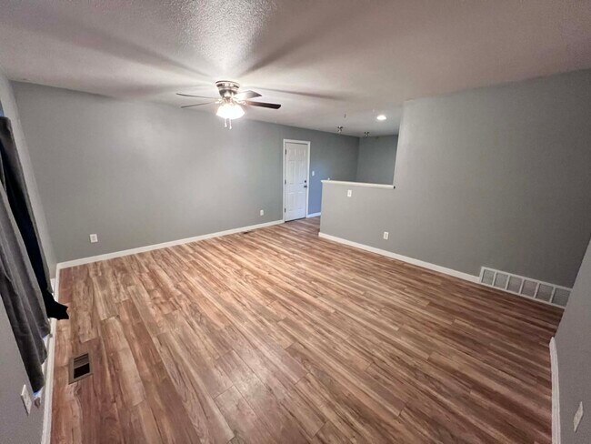 Photo - 4615 Frost Dr