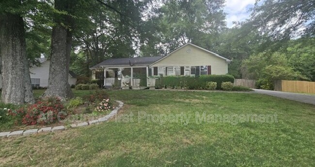 Photo - 2626 Fairview Rd House