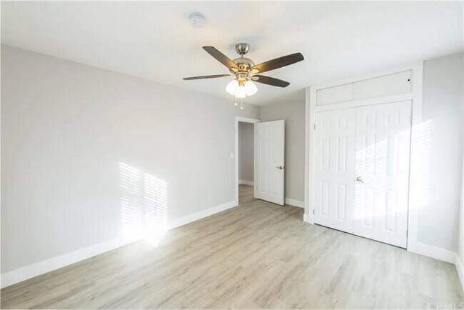 Photo - 12426 S Vermont Ave Unidad B