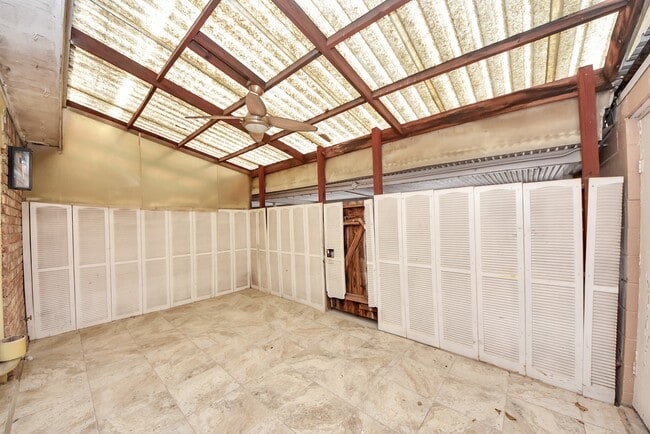 Building Photo - 6710 Biggs Ct